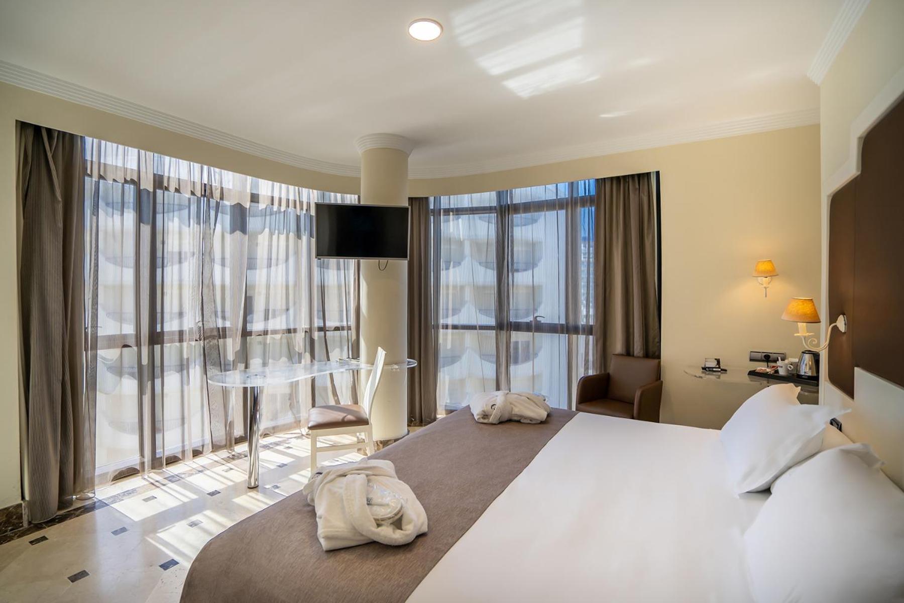 Plaza (adults Only) Hotel 4*