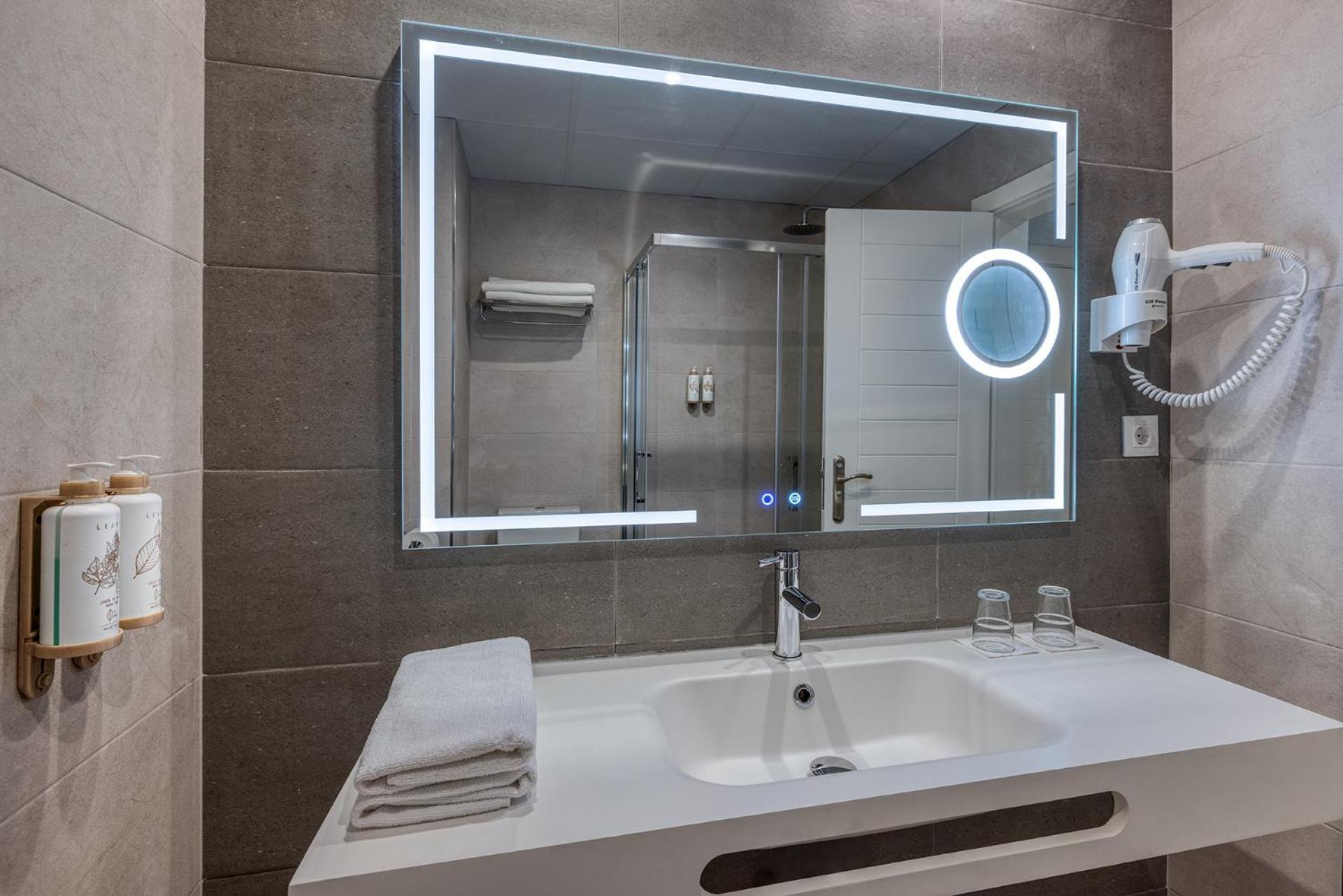 Hotel Plaza (adults Only) 4*
